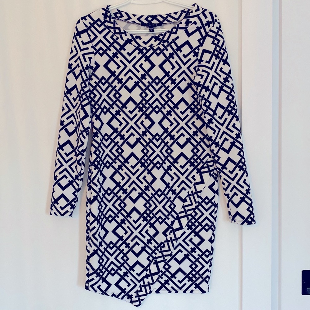 Geometric Fitted Long Sleeved Dress